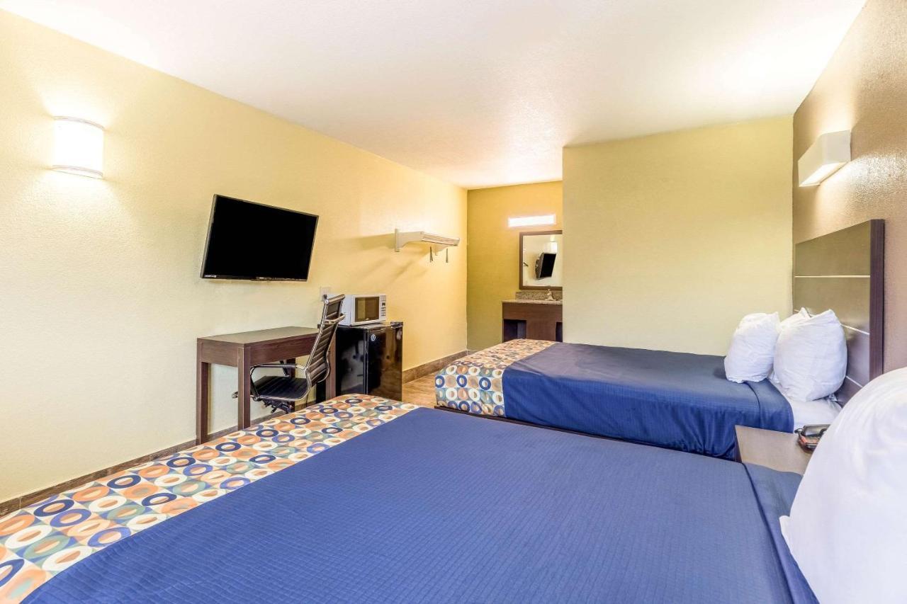 Rodeway Inn Fairgrounds-Casino Tampa Extérieur photo