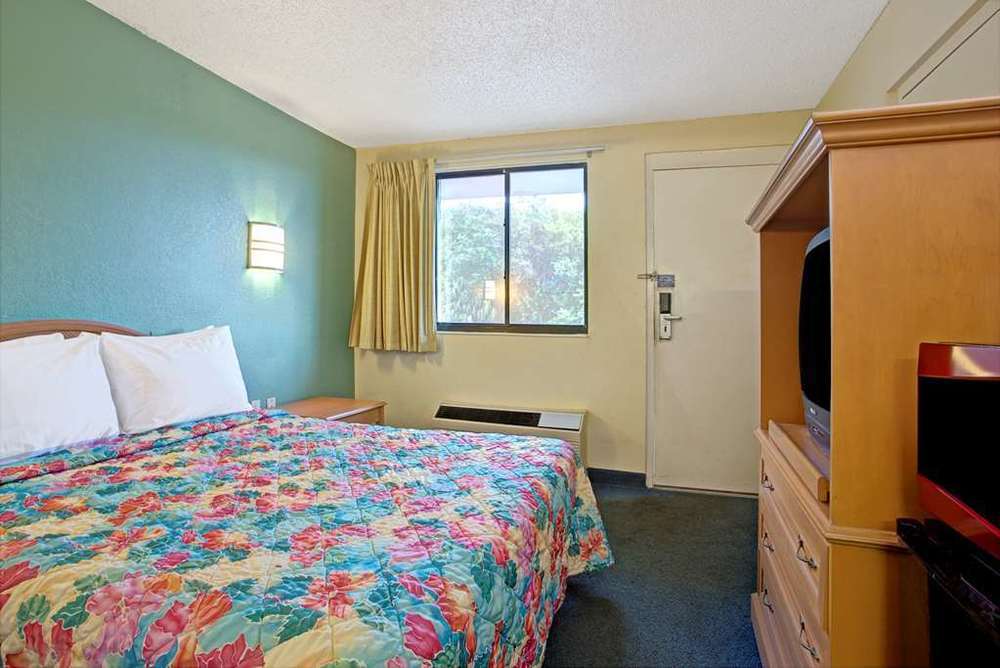 Rodeway Inn Fairgrounds-Casino Tampa Chambre photo