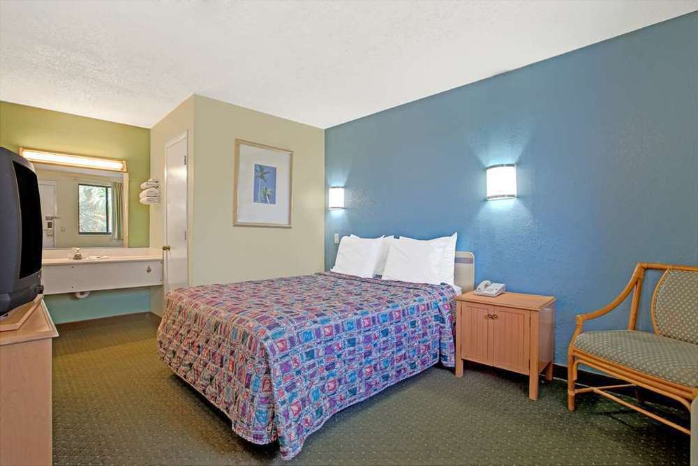 Rodeway Inn Fairgrounds-Casino Tampa Chambre photo