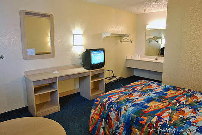 Rodeway Inn Fairgrounds-Casino Tampa Chambre photo