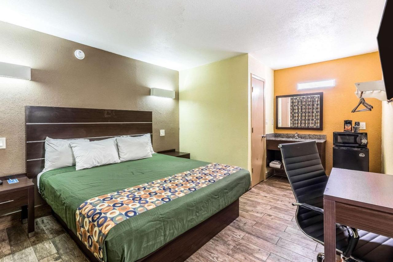 Rodeway Inn Fairgrounds-Casino Tampa Extérieur photo